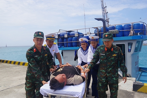 You are currently viewing Trung tâm Y tế đảo Trường Sa cấp cứu ngư dân bị đột quỵ não