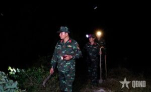 Read more about the article Canh lửa, giữ rừng nơi biên giới Tây Nam