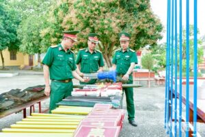 Read more about the article Lữ đoàn Tăng Thiết giáp 416, Quân khu 9: Lính tăng chuẩn bị tốt cho nhiệm vụ huấn luyện