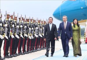 Read more about the article Tổng Bí thư Tô Lâm và Phu nhân bắt đầu thăm cấp Nhà nước Cộng hòa Indonesia, thăm chính thức Ban Thư ký ASEAN