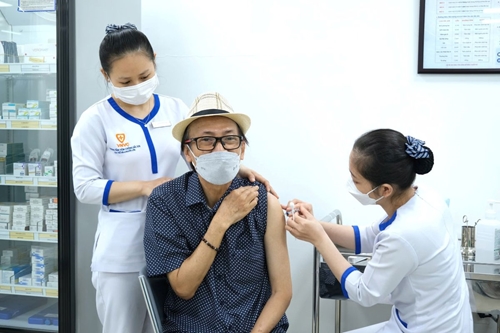 You are currently viewing Bộ Y tế đề xuất đối tượng phải sử dụng vaccine