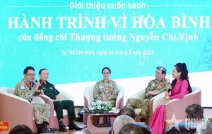 Read more about the article Giới thiệu sách “Hành trình vì hòa bình” của cố Thượng tướng Nguyễn Chí Vịnh tại phía Nam