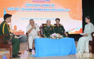 Read more about the article Trường Cao đẳng Hậu cần 2 giao lưu với nhân chứng lịch sử