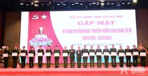 Read more about the article Bộ tư lệnh Thủ đô Hà Nội gặp mặt kỷ niệm 90 năm Ngày Truyền thống Dân quân tự vệ