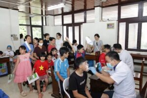 Read more about the article Trẻ em Làng SOS Hà Nội được khám và chăm sóc sức khỏe răng miệng miễn phí