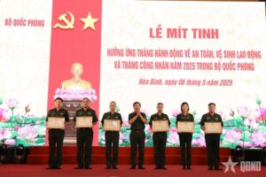 Read more about the article Thượng tướng Lê Huy Vịnh dự lễ mít tinh hưởng ứng Tháng hành động về an toàn, vệ sinh lao động