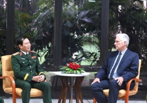 Read more about the article Đại tướng Nguyễn Tân Cương chào xã giao Bí thư thứ nhất Đảng Cộng sản Cuba, Chủ tịch nước Cộng hòa Cuba Miguel Mario Díaz-Canel Bermúdez