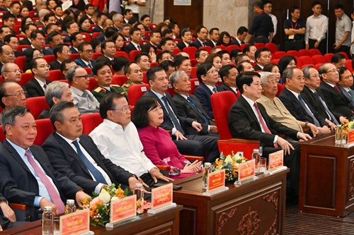 Read more about the article Chủ tịch nước dự Lễ công bố nghị quyết, quyết định về sắp xếp và tổ chức đơn vị hành chính cấp xã của TP Hà Nội