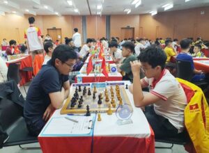 Read more about the article Gần 100 kỳ thủ dự Giải cờ vua quốc tế tỉnh Quảng Ninh năm 2025