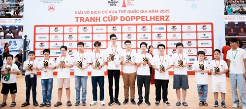 You are currently viewing Chắp cánh cho tài năng trẻ cờ vua Việt Nam